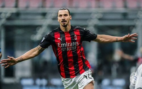 Zlatan Ibrahimovic's first-half brace helped AC Milan beat Inter Milan tonight.