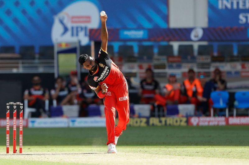 Isuru Udana was extremely expensive for RCB on the day. [PC: iplt20.com]