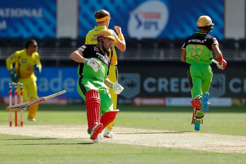 Finch dropped his bat, and yet another opportunity, during his brief innings. [PC: iplt20.com]