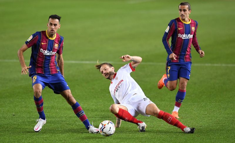 Busquets took on Rakitic against Sevilla