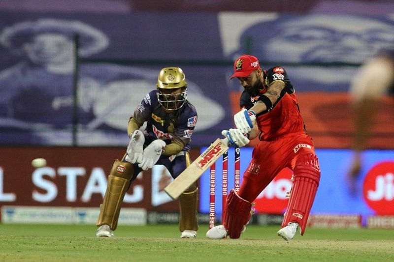 Not much apart physically, but miles apart in performance - KKR and RCB. [PC: iplt20.com]