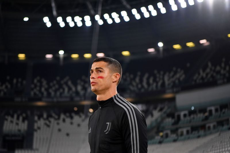 Cristiano Ronaldo before kick-off against Cagliari