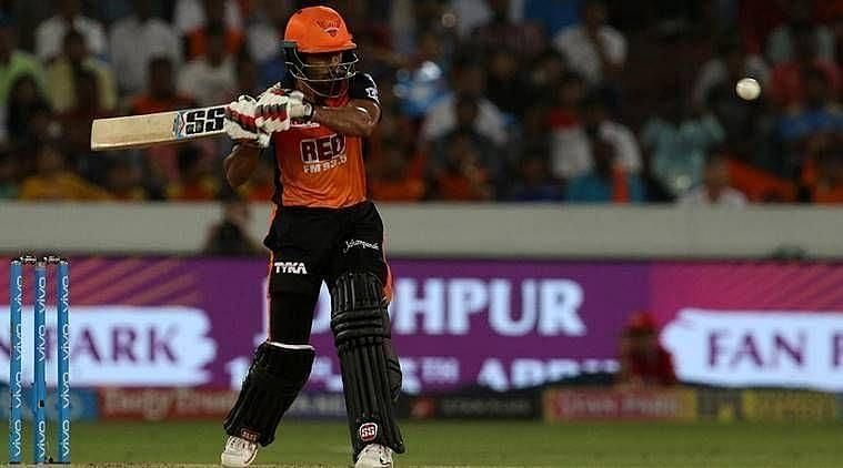 Wriddhiman Saha and David Warner set up SRH for a big win against DC.