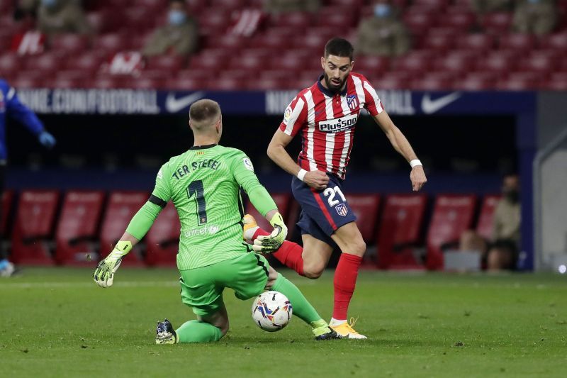 Atletico Madrid picked up a crucial victory against Barcelona