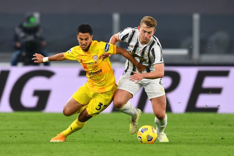 Matthis De Ligt (right) in action against Cagliari