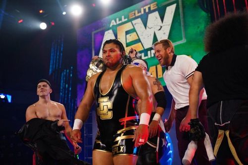 Jeff Cobb (middle) was once the hired gun for The Inner Circle