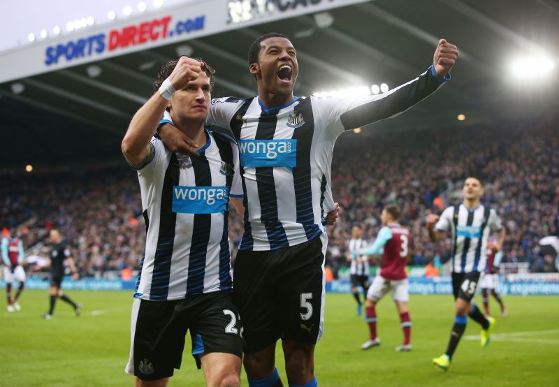 Wijnaldum and Janmaat played together at Newcastle United.