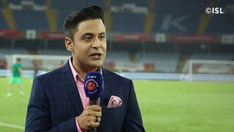 Chelsea fan Anant Tyagi is one of the most renowned television personalities in India. PC: ISL