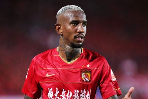 Guangzhou Evergrande will hope to return to winning ways when they take on Vissel Kobe