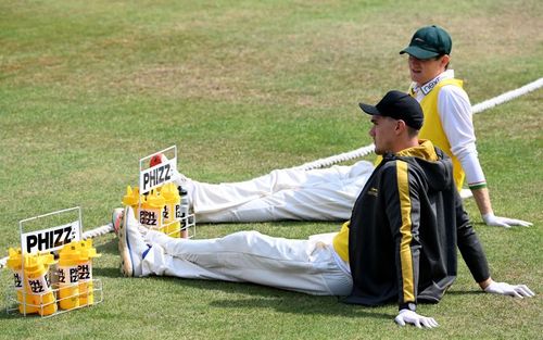 Players will be served hot and cold drinks during the 30-minute break