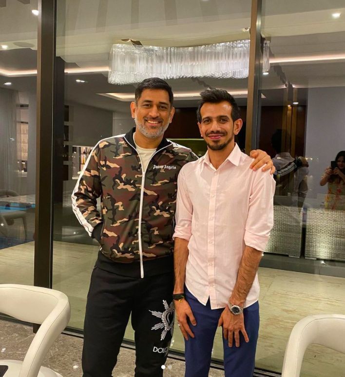 Yuzvendra Chahal meets MS Dhoni (Source: Instagram)