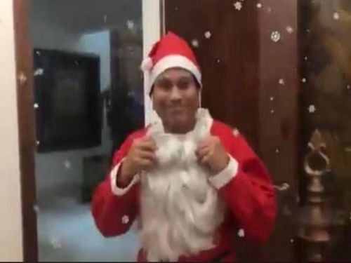 Sachin Tendulkar dressed as Santa Claus. Pic: Sachin Tendulkar/ Twitter