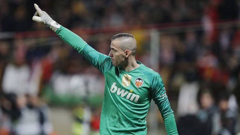 Jaume Domenech denied Messi from the penalty spot but he conceded from the follow-up.