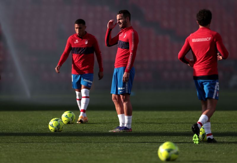 Granada welcome Valencia for their final fixture of 2020