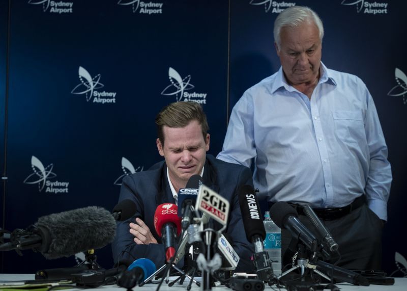 Steve Smith addressing the media in Sydney after the ball-tampering allegations