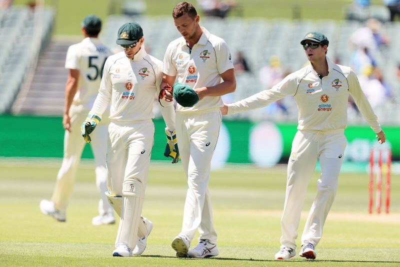 Tim Paine can always be seen in the bowlers&#039; ears