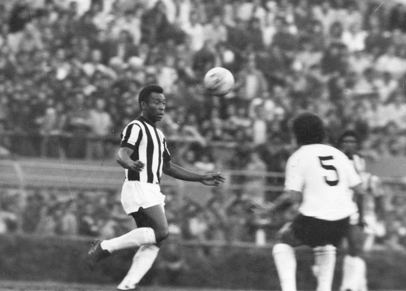 Santos now claim Pele has scored 1,091 goals