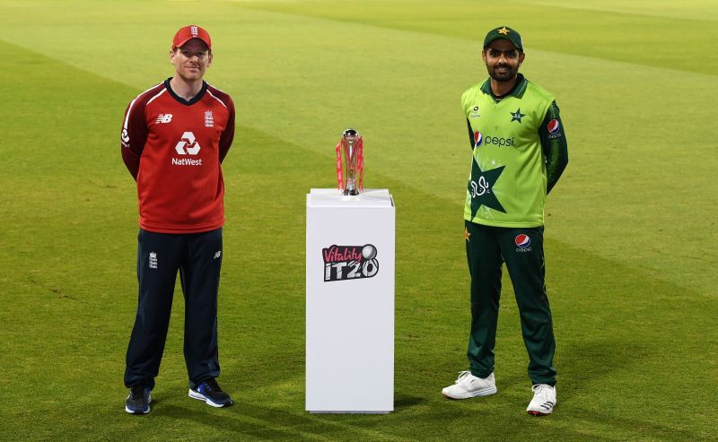 Babar Azam (R) and Eoin Morgan (L) ahead of the third T20I which Pakistan won by 5 runs
