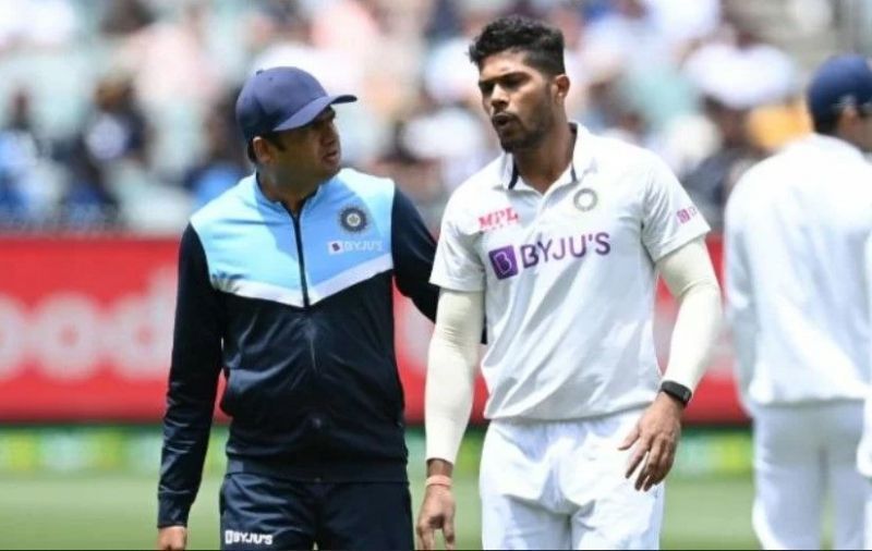 Umesh Yadav walked off the field during the second innings of the MCG Test