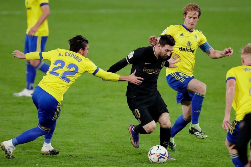 Messi in action against Cadiz