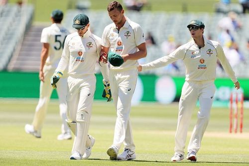 Brad Hogg believes the Aussie bowlers were pinpoint accurate in India's second innings