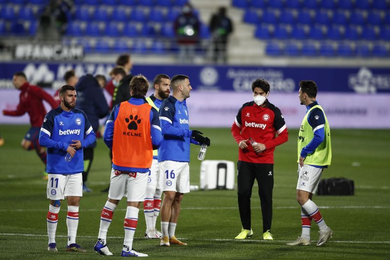 Deportivo Alaves face Eibar at home