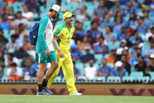 David Warner walking off the SCG in the second ODI