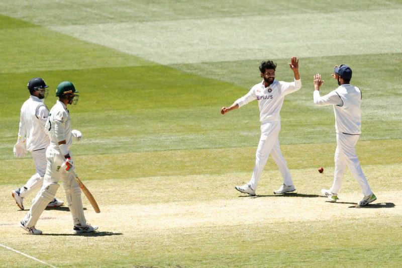 Australia were bowled out for 200 in the second innings in the second Test in Melbourne.