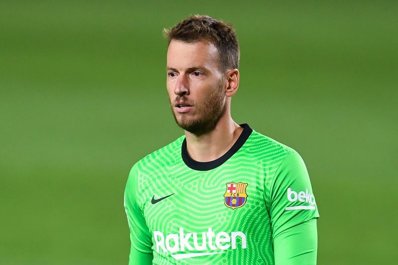 Arsenal&#039;s hunt for goalkeeping options has reportedly made them turn towards Barcelona&#039;s Neto