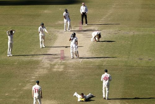 Mitchell Starc is distraught as Tim Paine drops Hanuma Vihari late on Day 5 at the SCG