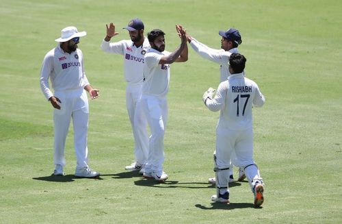 Sunil Gavaskar believes India's bowlers will have to restrict the flow of runs in Australia's second innings