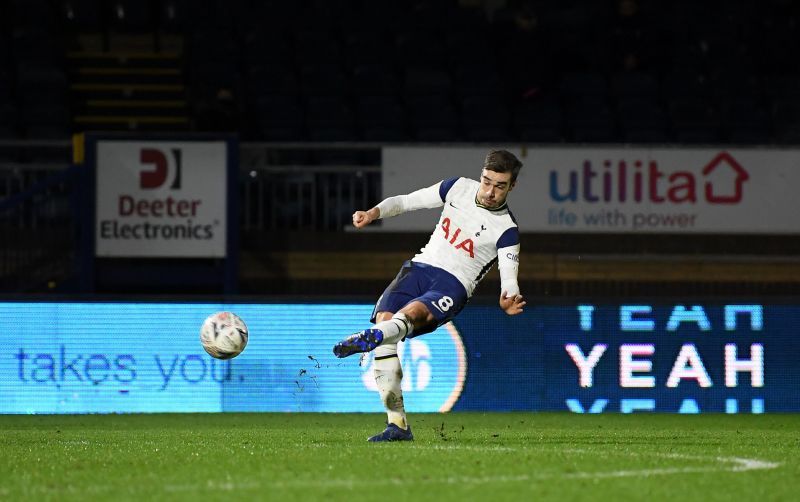 Harry Winks enjoyed an excellent game in Tottenham&#039;s midfield and took his goal well