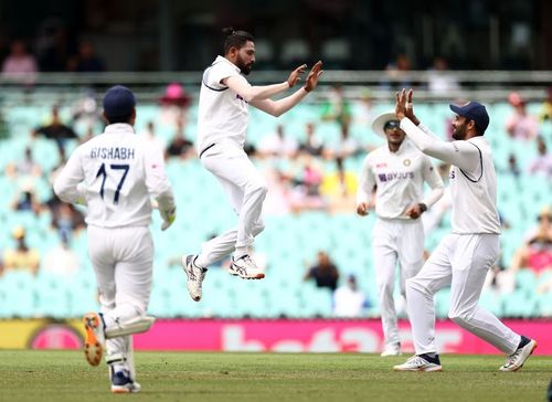 Mohammed Siraj celebrating the dismissal of David Warner.