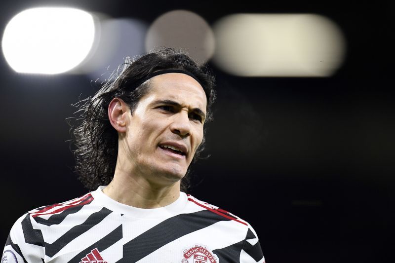 Edinson Cavani might lead the line for Manchester United.