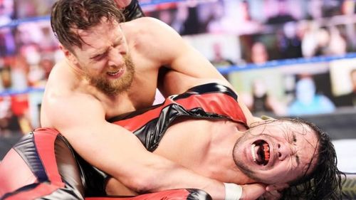 Shinsuke Nakamura locked in Daniel Bryan's submission