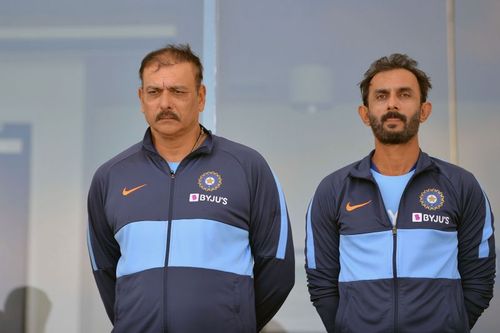 Vikram Rathour (R) and Ravi Shastri