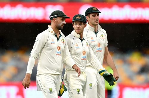 Nathan Lyon, Tim Paine and Pat Cummins at stumps on Day 4.