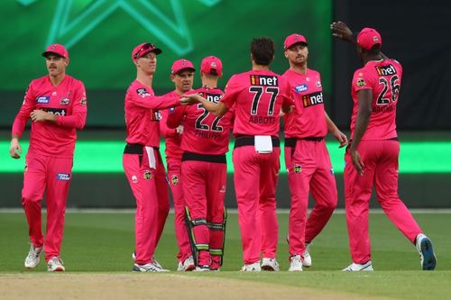 The Sydney Sixers will aim for a second successive BBL title