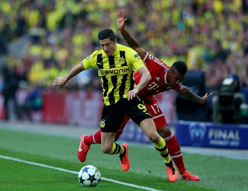 Robert Lewandowski in action for Borussia Dortmund against Bayern Munich