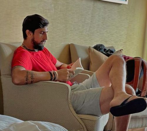 Ishant Sharma reading a book. Pic: Ishant Sharma/ Instagram