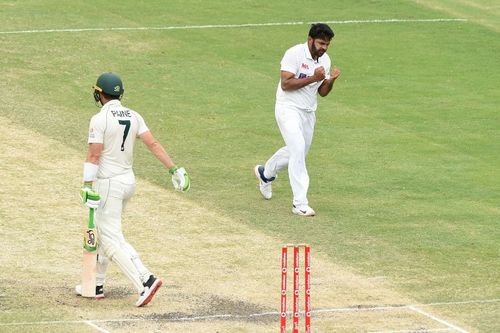 Shardul Thakur celebrating a wicket