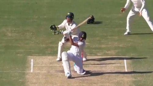 Washington Sundar smashes Nathan Lyon for a 'no-look' six