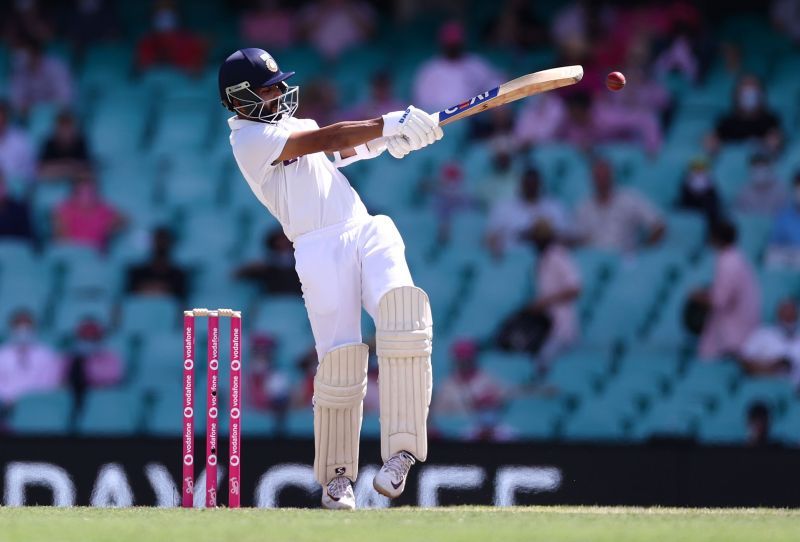 Sunil Gavaskar wants the Indian batsmen to not look at the scoreboard like he used to do