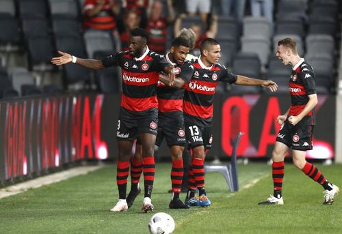 Western Sydney Wanderers face Wellington Phoenix on Sunday