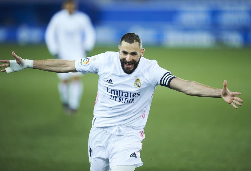 Deportivo Alavés v Real Madrid - La Liga Santander