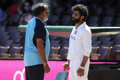 Ravindra Jadeja (R) picked up a thumb injury in Australia