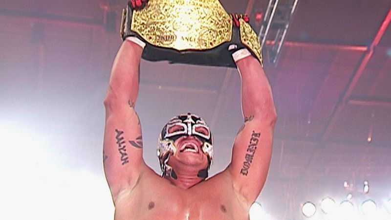 Rey Mysterio's first WWE World Heavyweight Championship victory