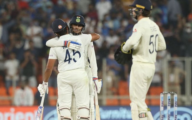 Shubman Gill and Rohit Sharma celebrate Team India's victory