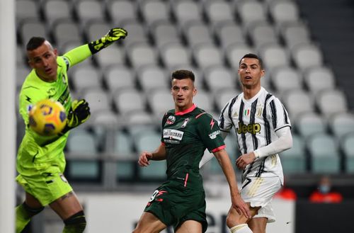 Juventus defeated Crotone in Serie A