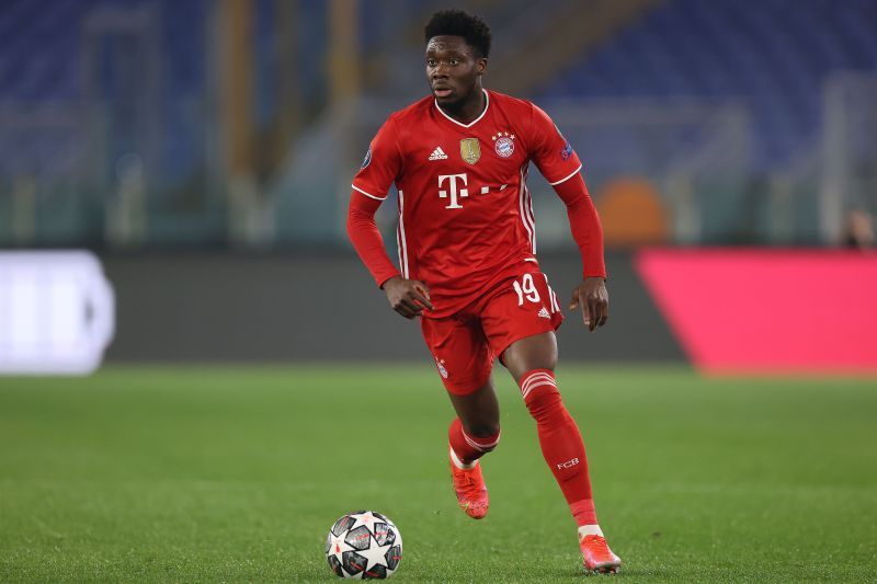 Alphonso Davies in action for Bayern Munich